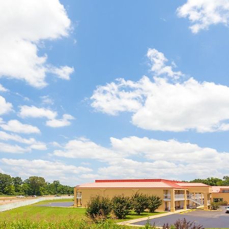 Super 8 By Wyndham Madison/Ridgeland Area Hotel Exterior foto