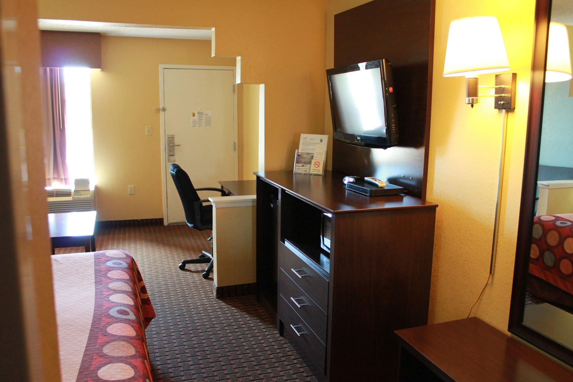 Super 8 By Wyndham Madison/Ridgeland Area Hotel Exterior foto